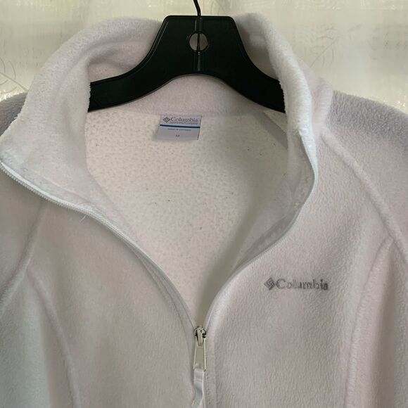 Columbia jacket white medium.  - Picture 5 of 9